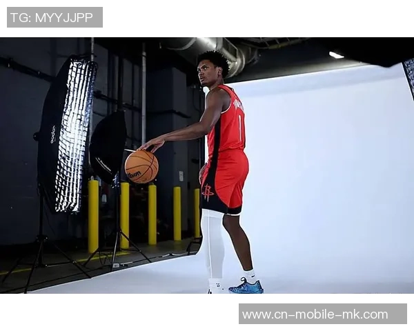 火箭新星谢泼德崭露头角范弗里特热情转发引发关注