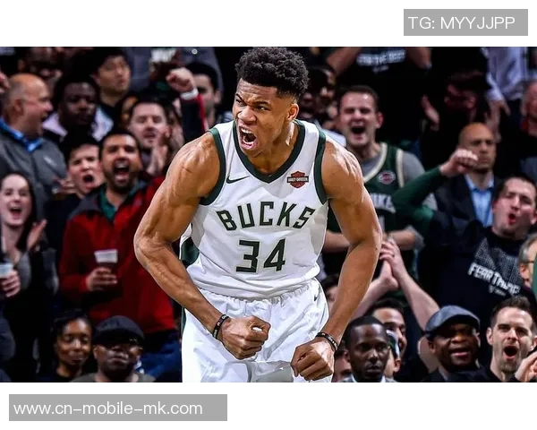 字母哥训练中展现惊人弹跳轻松完成大风车扣篮引发球迷热议