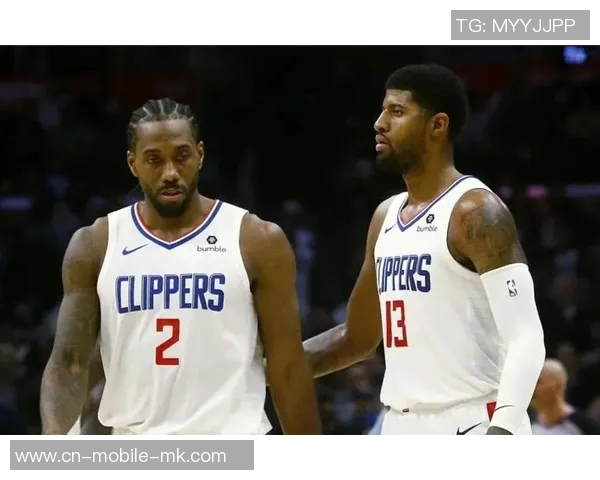 小卡强调进攻战术执行力与防守协作的重要性以提升球队整体表现